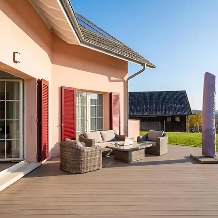 Spacieuse Et Familiale Villa