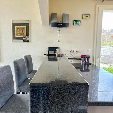 Spacieuse Et Familiale Servion