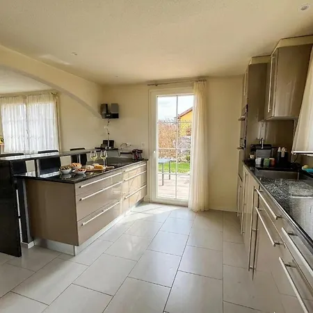 Spacieuse Et Familiale Villa
